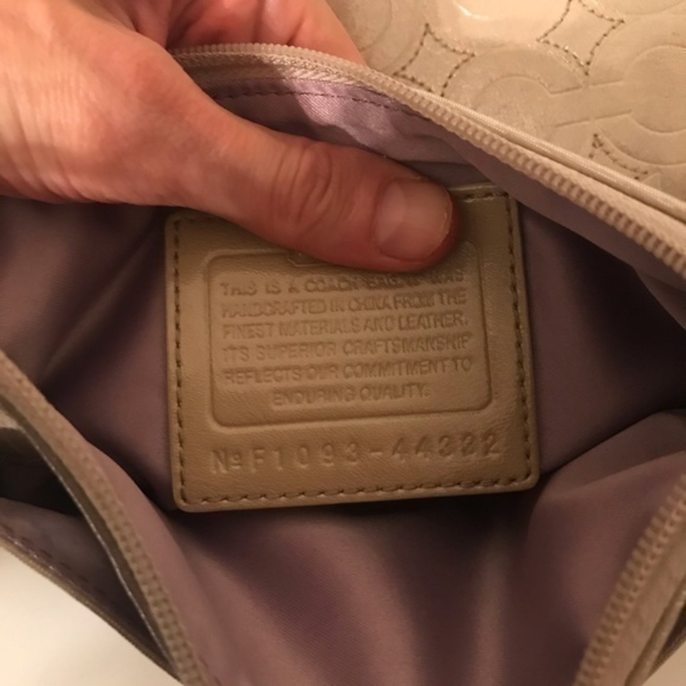 👛 COACH 👛 shimmering quilted crossbody bag - Picture 7 of 9